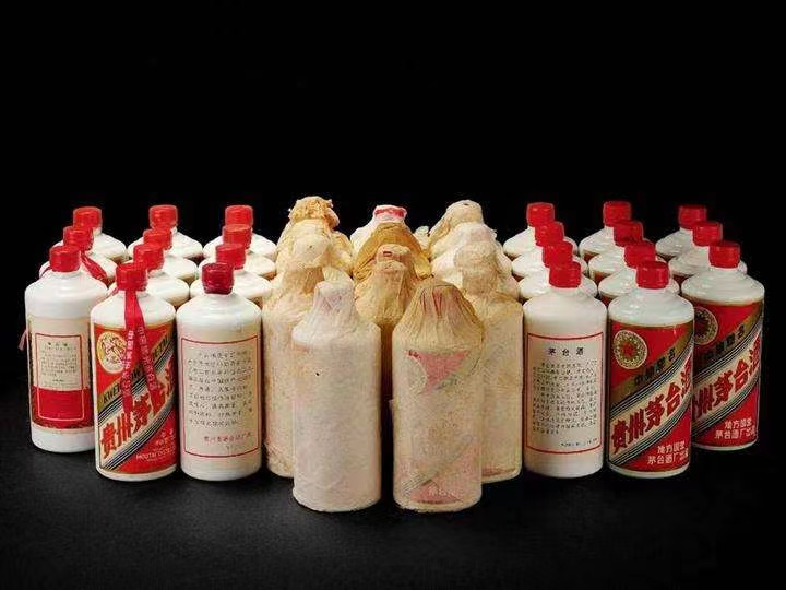 娄星日照岚山回收酒价格哪里回收(附近上门回收茅台酒）?